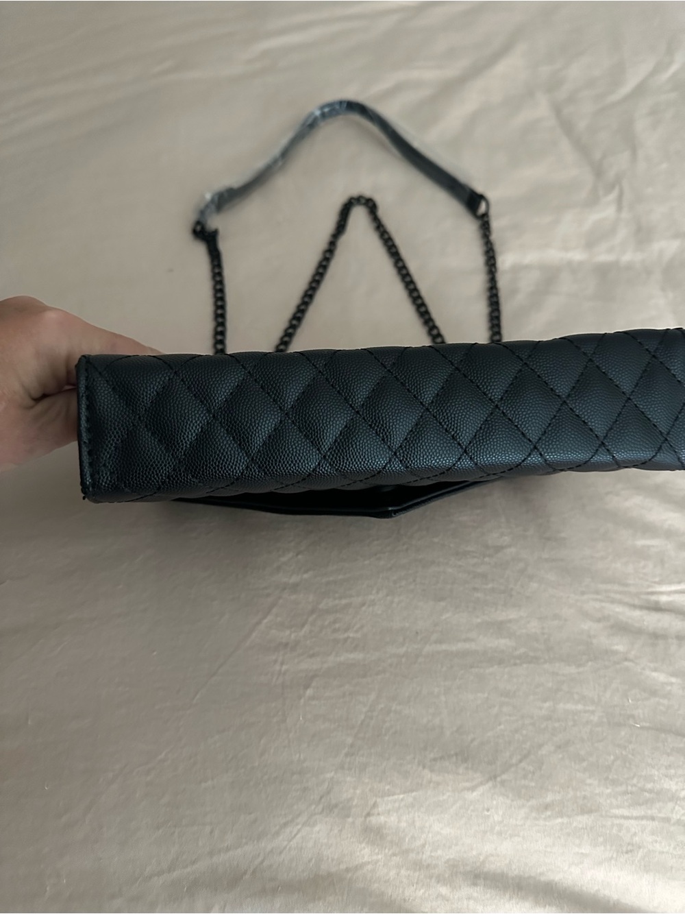 Marilyn Monroe Black Quilted Chain Shoulder Bag - Picture 3 of 8